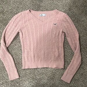 Cozy fall top. Deep pink that goes with everything. Great addition to any closet